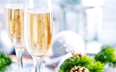 Low-carb Christmas cocktail – Spiced Pear Fizz